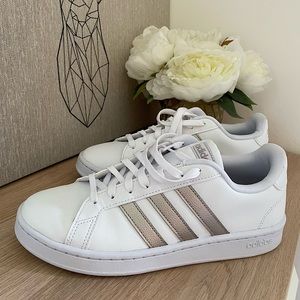 ADIDAS GRAND COURT LEATHER SNEAKER NEW | SIZE US 9 | DARK ROSE GOLD STRIPES